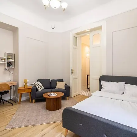 Modern 3 Bedrooms