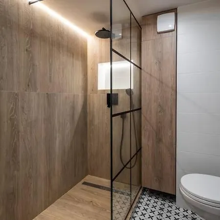 Modern 3 Bedrooms *
