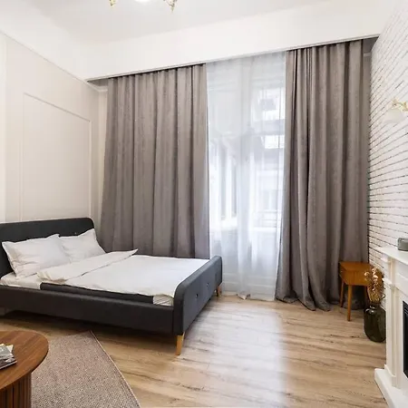Modern 3 Bedrooms Budapest